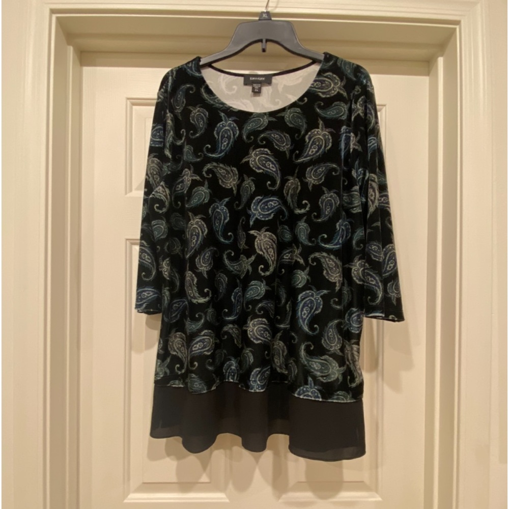 Karen Kane velvet top in Sz 2x multi green tones
